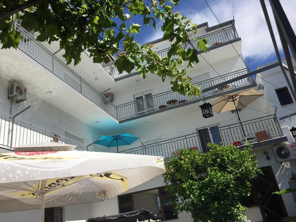 Guesthouse Varnica Kaštel Lukšić エクステリア 写真