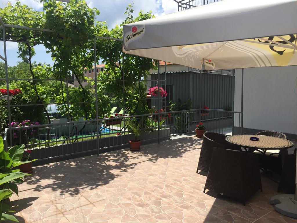 Guesthouse Varnica Kaštel Lukšić エクステリア 写真