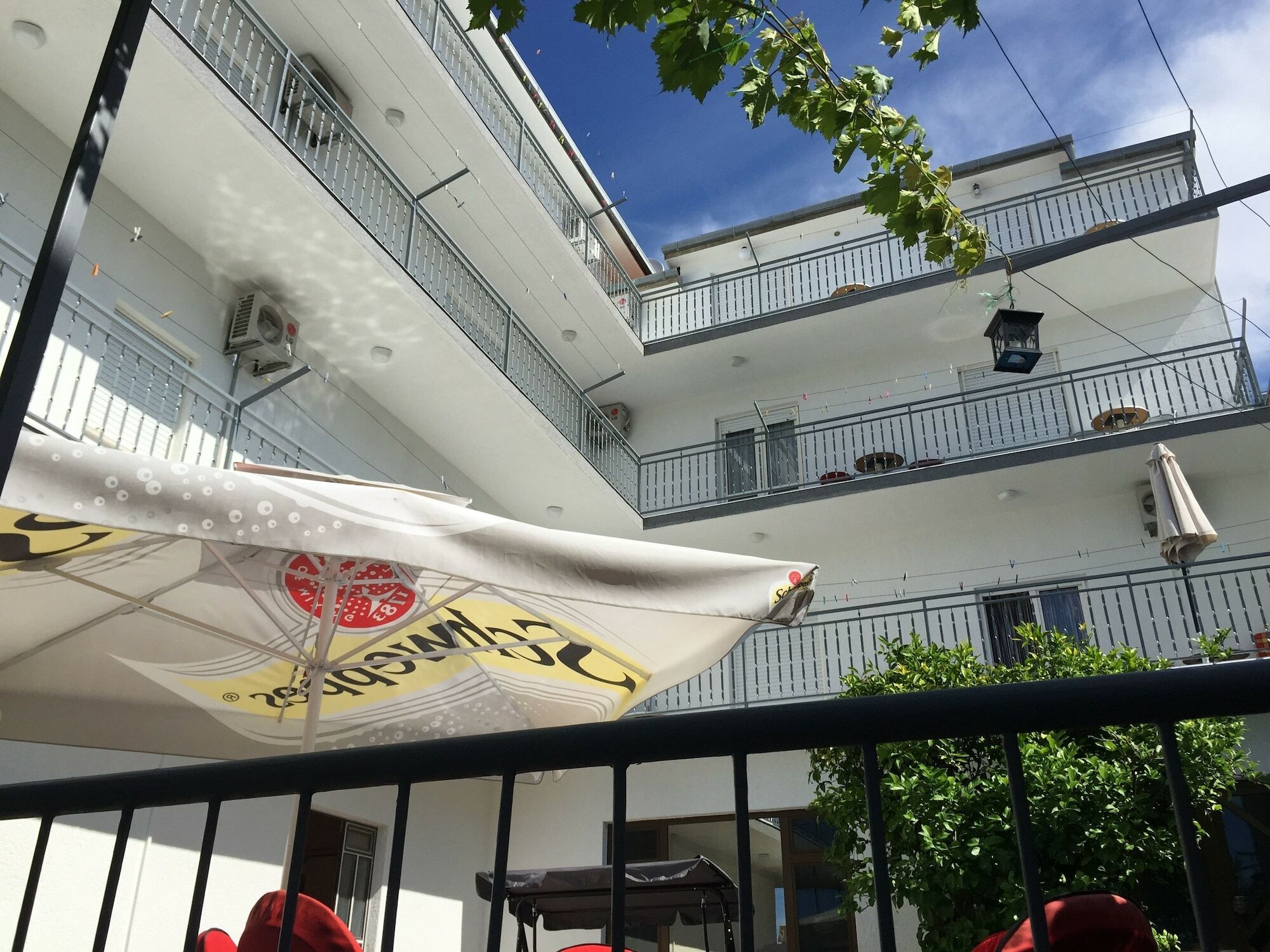 Guesthouse Varnica Kaštel Lukšić エクステリア 写真