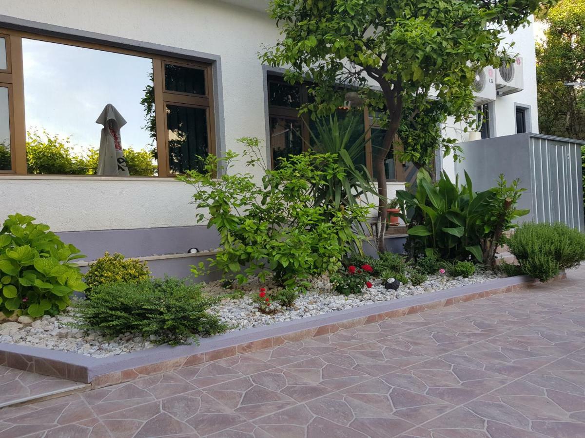 Guesthouse Varnica Kaštel Lukšić エクステリア 写真