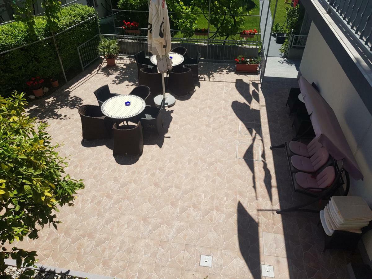 Guesthouse Varnica Kaštel Lukšić エクステリア 写真